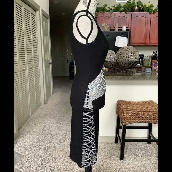 🍾 Sexy Black Dress 🍾 - Picture 2 of 10